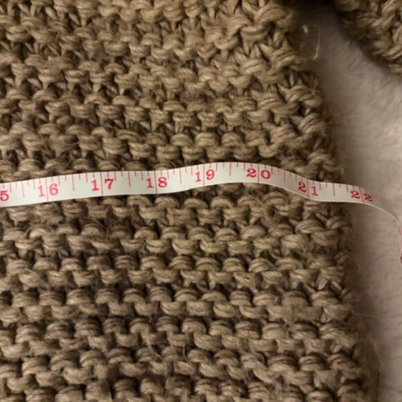 Fobya Chunky Knit Sweater, Women's size S/M - Picture 8 of 10